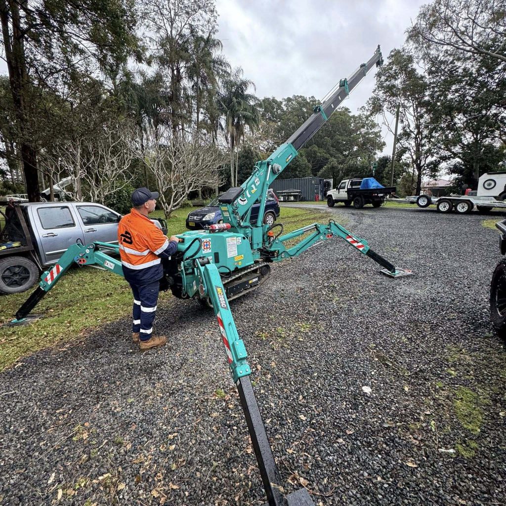Bauer Cranes team operating spider crane in Byron Bay